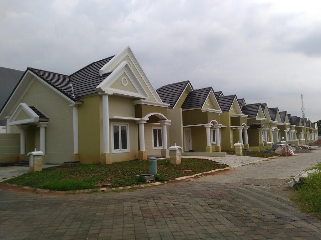 Jasmine Park Guest House Semarang Eksteriør bilde